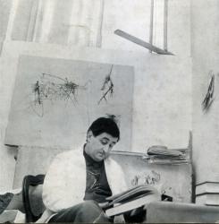 Emilio Scanavino nel suo studio a Tradate, Milano, 1965 | Emilio Scanavino in his studio, Tradate, Milan, 1965